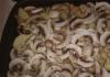 Способы приготовления куриного филе с грибами в духовке